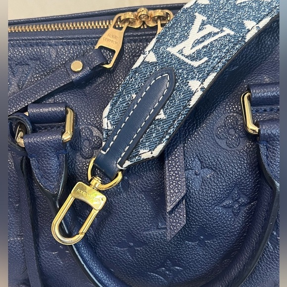 Louis Vuitton Denim Bandolier Strap. 35” long. Impossible to find! - Picture 5 of 16